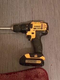 DeWalt 20 volt battery with charger