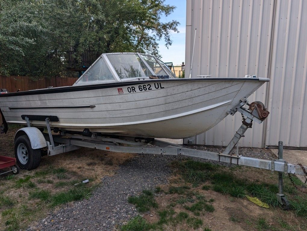 Aluminum Fishing Boat