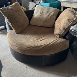Swivel Loveseat 