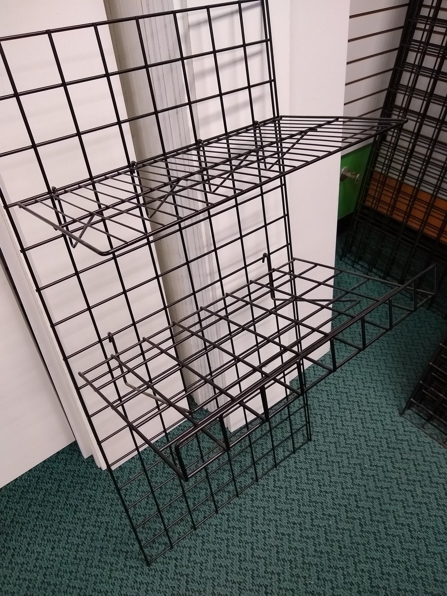 Grid shelves