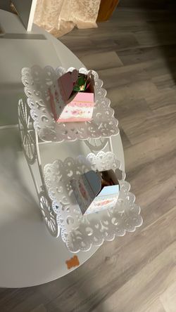 Candy Decorate shelf
