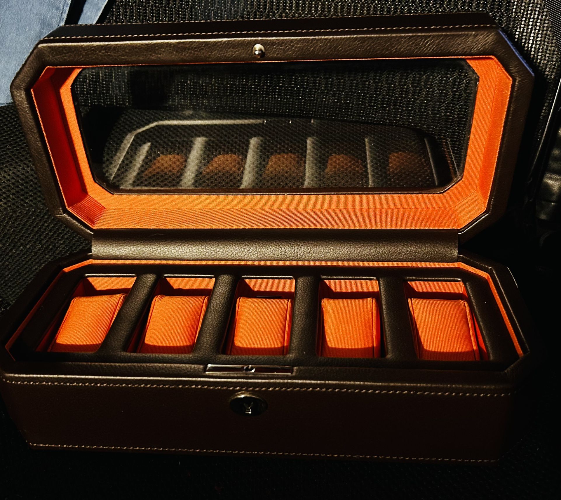WOLF Windsor Leather Watch Case, Holds 5 Watches, Genuine Leather Made In Germany Handcrafted!
