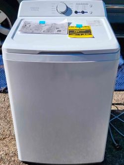 Insignia 3.7 Cu. Ft. Top Load Agitated Clothes Washing Machine