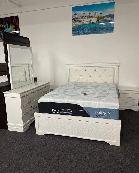 Queen Bed, Dresser, Nightstand