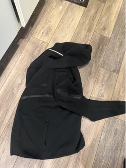 Men’s authentic Nike tech
