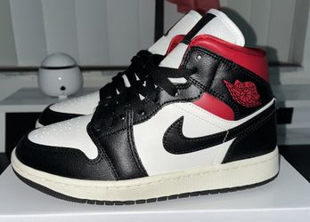 Jordan Mid (Size 7.5 W)