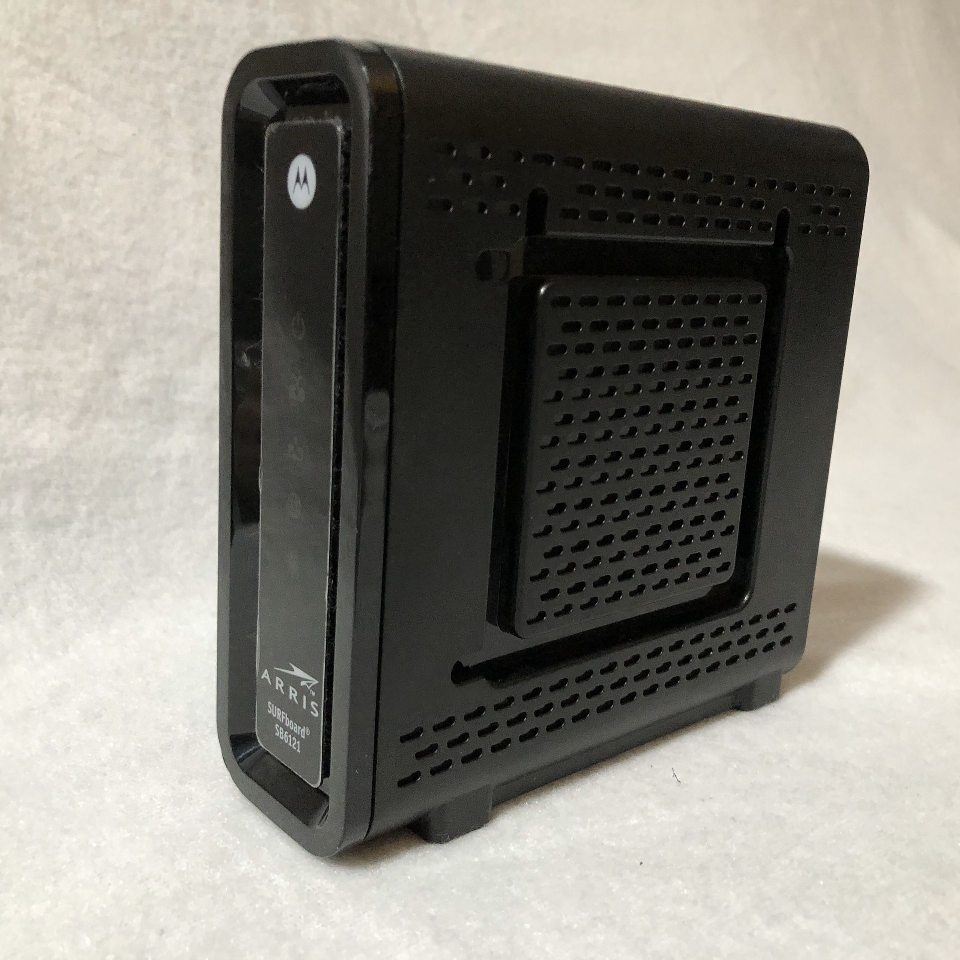 **Motorola Arris SURFboard SB6121 Cable Modem Docsis 3.0 Cox Approved
