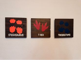 Dinosaur room decorations or wall art