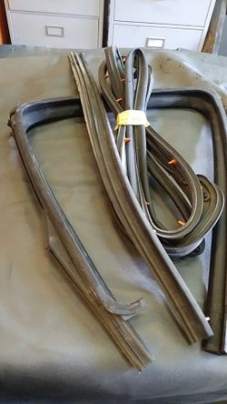 2008 Toyota Tundra rear passenger door seals