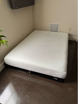 Full Size Bed w/ Mattress
