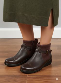 CLARKS Women’s Cheyn Kisha Ankle Boots Dark Brown Size 11