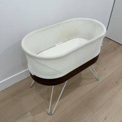 Snoo Smart Bassinet