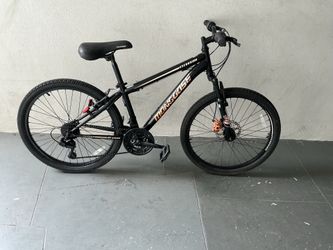 BICYCLE MONGOOSE 18 SPEED SIZE 24 BRAND NEW