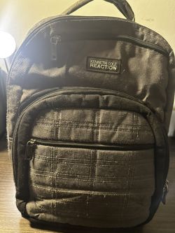 Kennth Cole Premium Backpack 🎒