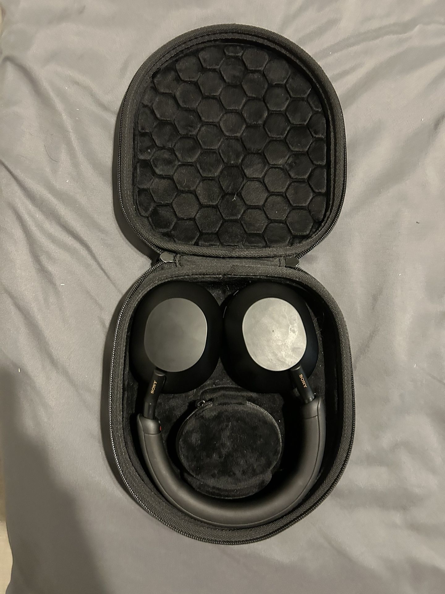 Sony Black WH-1000XM5 Noise Cancelling Headphone