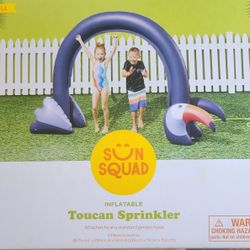 Inflatable Toucan Sprinkler