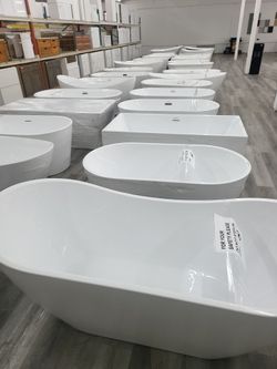 Bathtub, freestanding