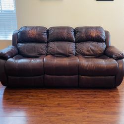 *** SOFA, RECLINER ALL LEATHER NO DAMAGE OR BROKEN*** 