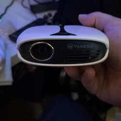 Vankyo Projector