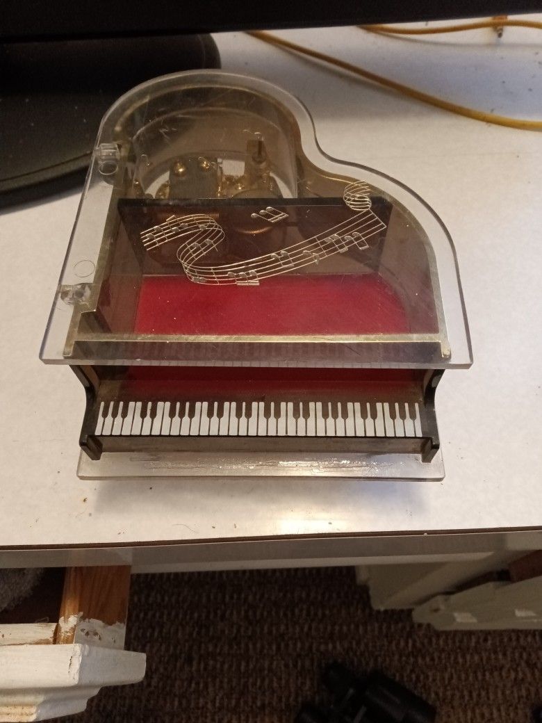 Piano Music Box