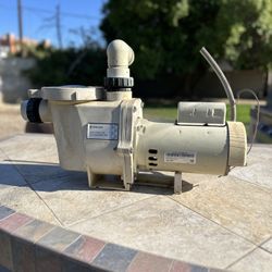 Pentair WhisperFlo 1HP Pool Pump – Works Great