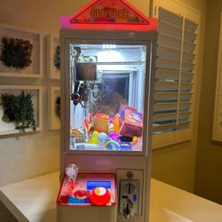 Small Claw Machine