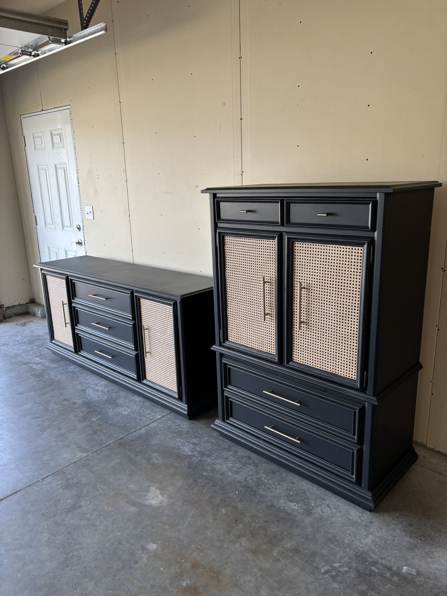Broyhill Premier Black & Rattan Dresser Set