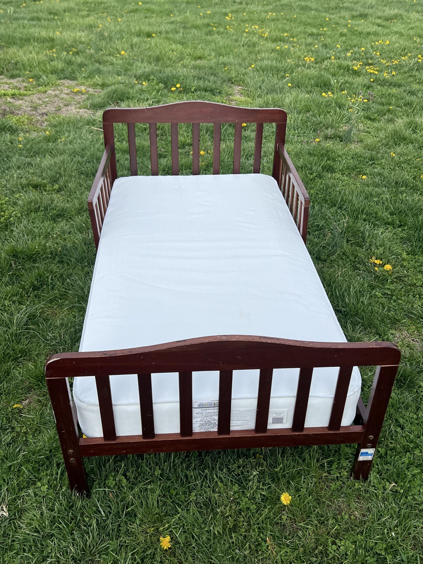 wooden toddler bed with mattress