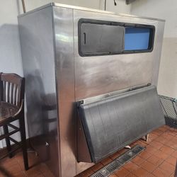 Hoshizaki ICE Bin Commercial Restaurant Use 1650lbs Capacity 
