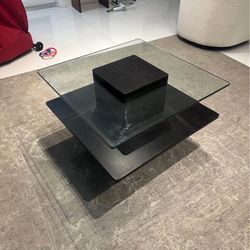 Coffee Table- MOVING OUT NEED GONE