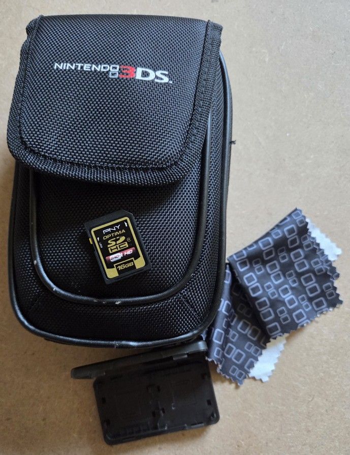 NINTENDO 3DS VIDEO GAMING SYSTEM 