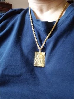 Women’s men’s yellow gold finished dragon 🐉 pendant and 5 mm rope chain