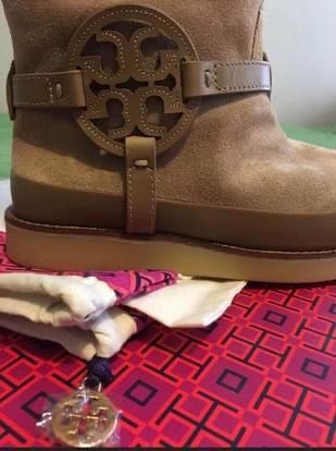 New Size 5 Authentic Tory Burch Camel Dana Shearling Boots