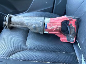 Milwaukee m18 sawzall with battery