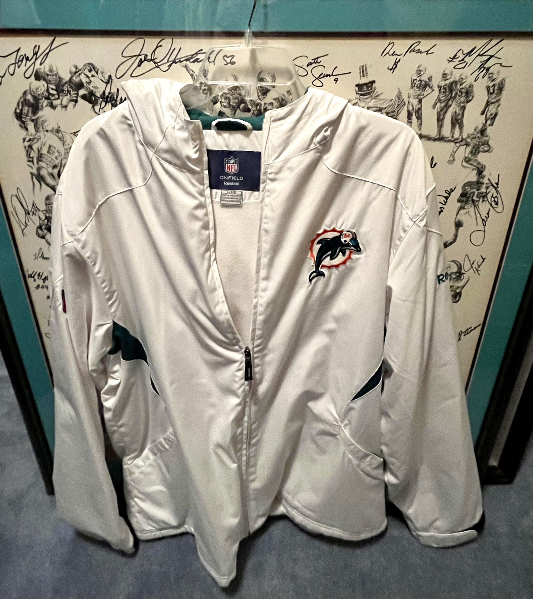 Miami Dolphins Reebok, Hooded Jacket With Full Zip Front Fleece Lining Velcro Clothes Pockets/Cuffs - size L