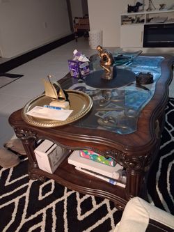 Front living room table with two end coffee tables