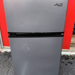 Artic King Mini Fridge 