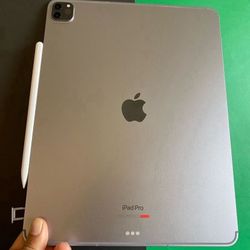 Apple IPad Pro 12.9” 6th Generation (2022 Model / M2 chip ) 256GB WiFi + cellular (5G Unlocked) with keyboard, pen & Accessories 