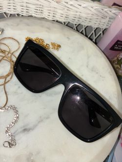 Black Gucci Sunglasses