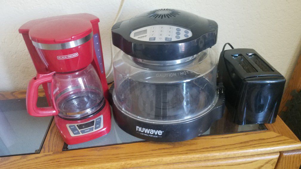 Kitchen appliances need gone ! All for 15