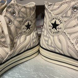 Converse Sneakers 