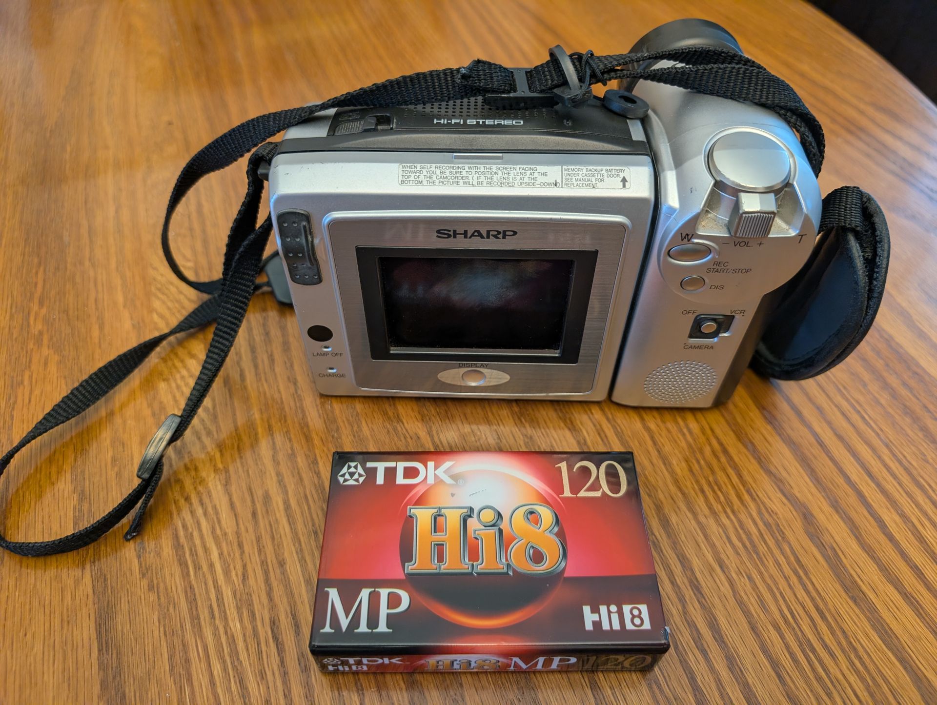 Sharp VL-H875 Hi8 camcorder