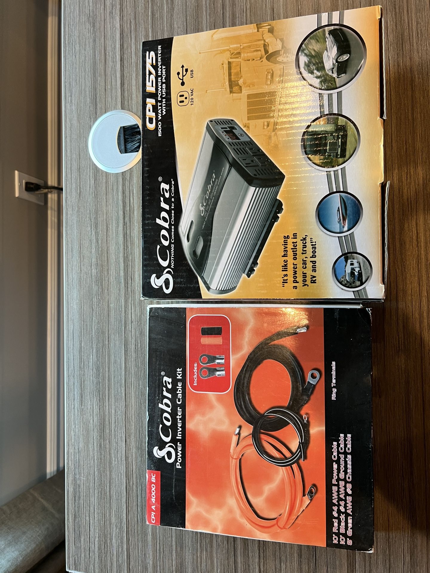 NIB Cobra 1500 Watt Power Inverter With Cable Kit
