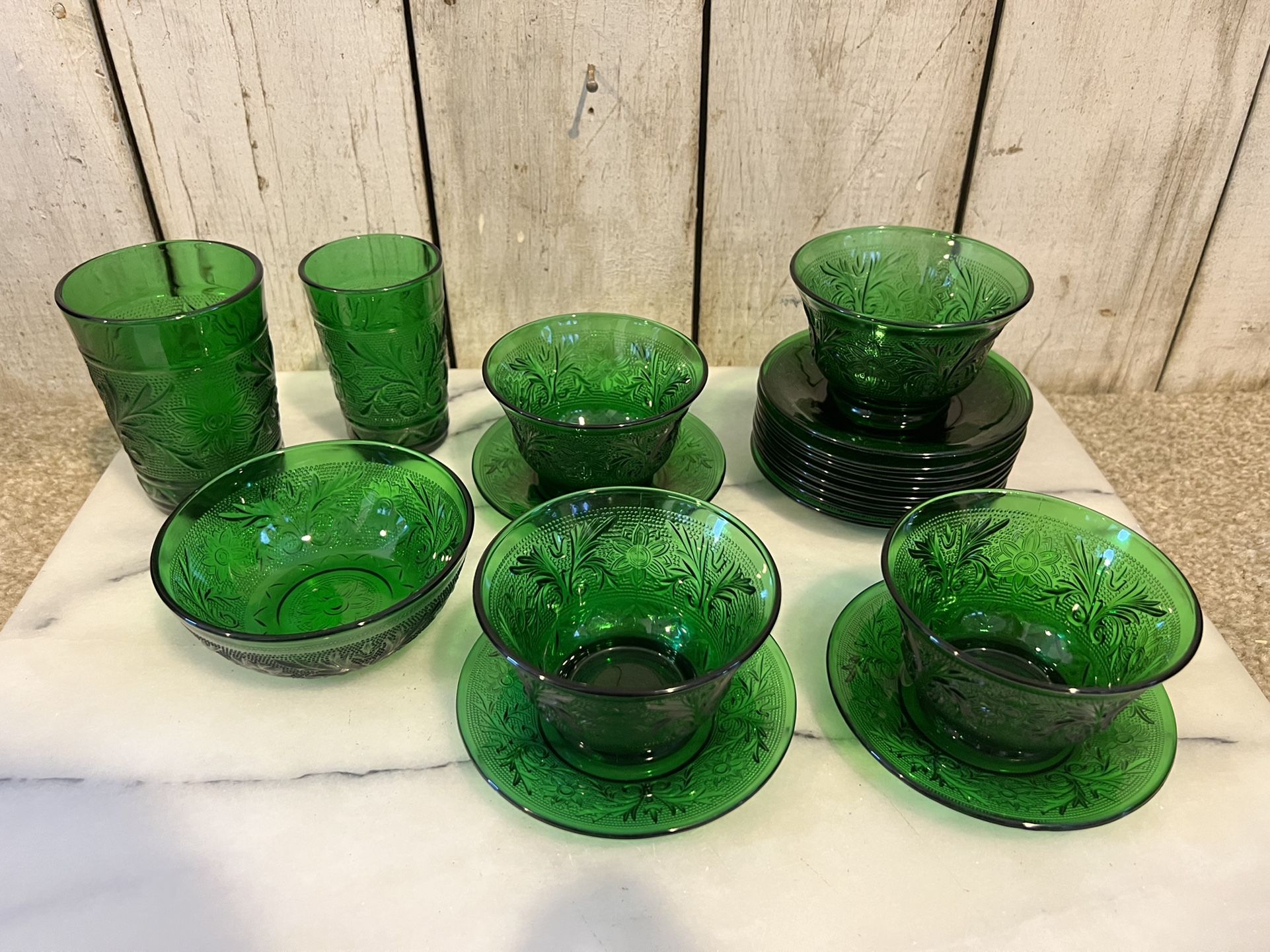 Forest Green Oatmeal Glass (Forest Green Sandwich Glass) Anchor Hocking “18 Piece Set”