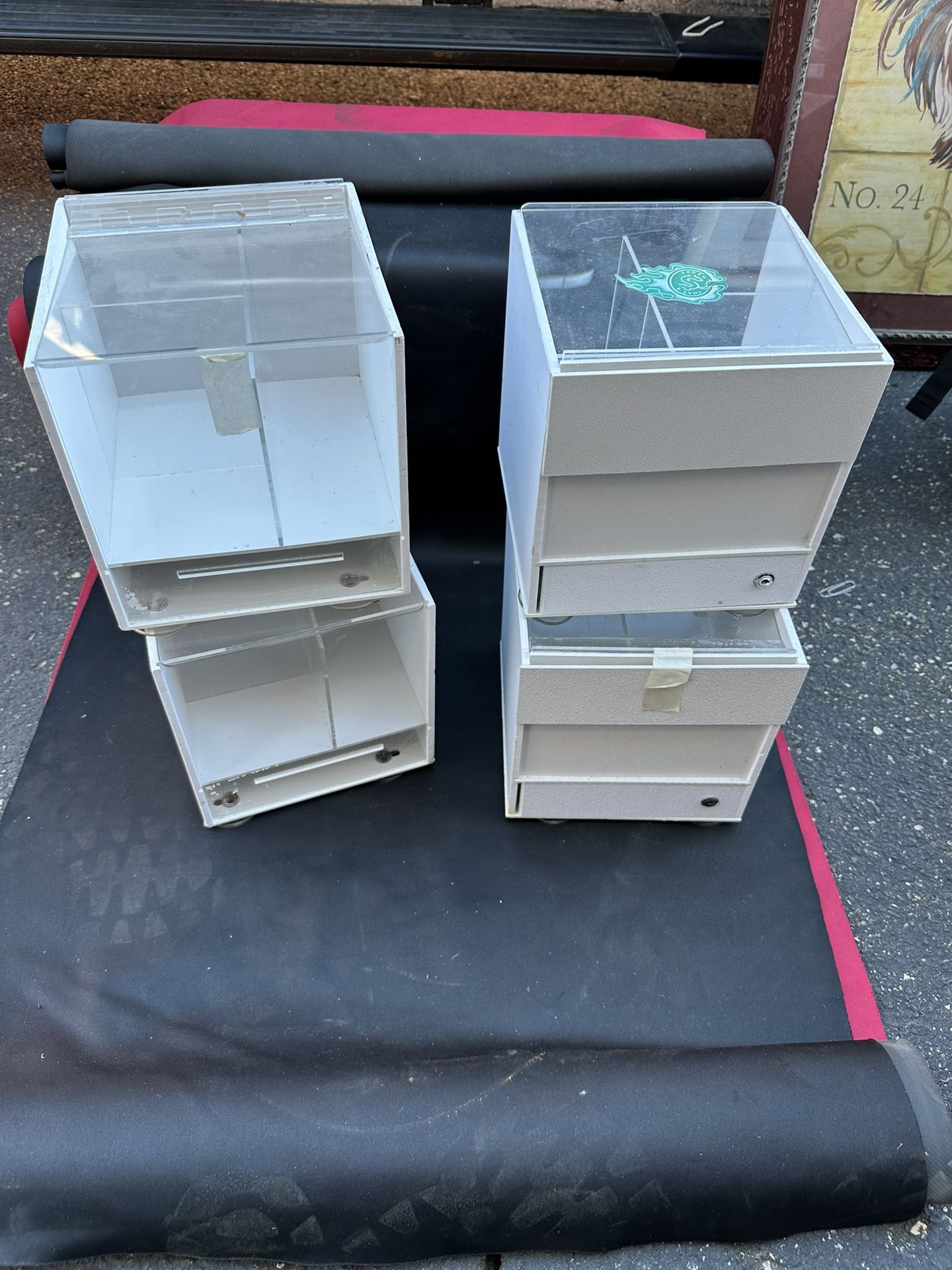 Vending Boxes With Keys