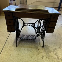 Singer Sewing Machine