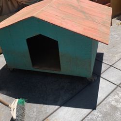 Dog House  Large 