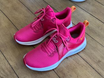 Nike Air Max Size 7 US Bella TR 5 Pink Women’s Sneakers DD9285-656