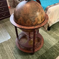 Wine / Drink GLOBE BAR