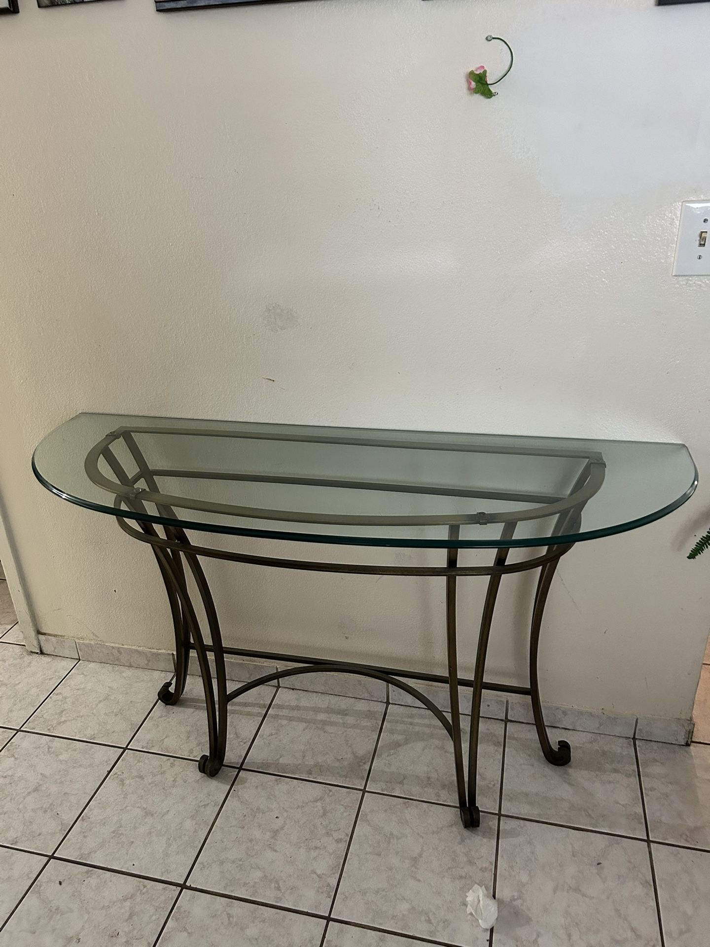 GLASS TABLE